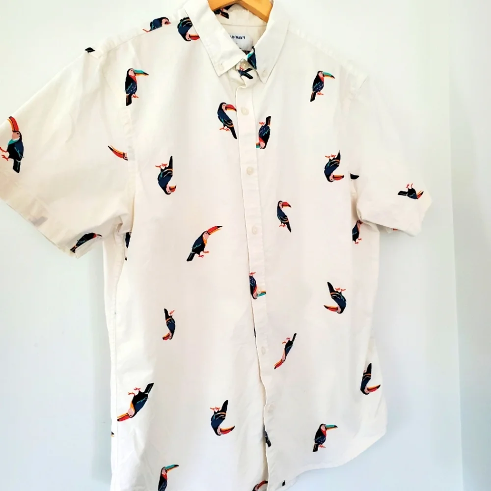 OLD NAVY Men L Ivory Colorful Toucan SS Button Up Shirt "Built In Flex" Tropical - Picture 3 of 14
